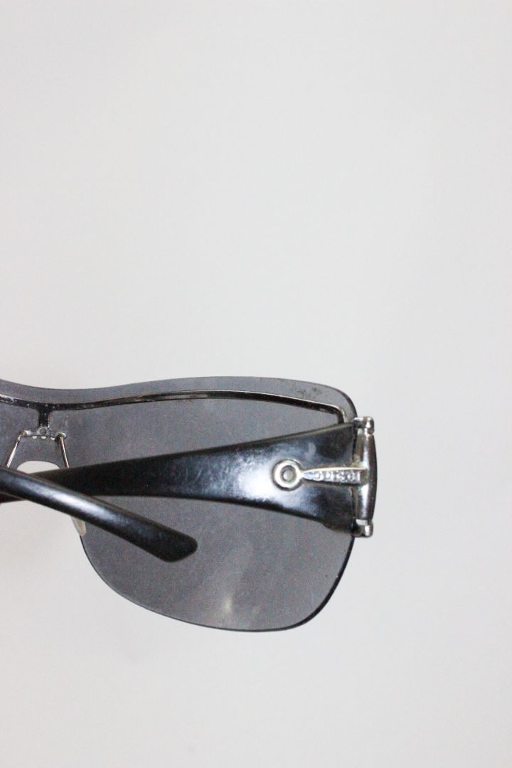 Y2K, SUNNIES, GUCCI