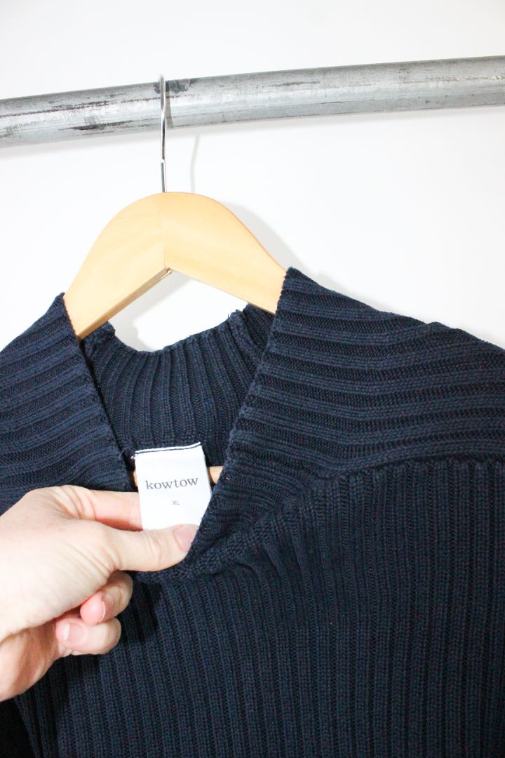 KNIT, KOWTOW, XL