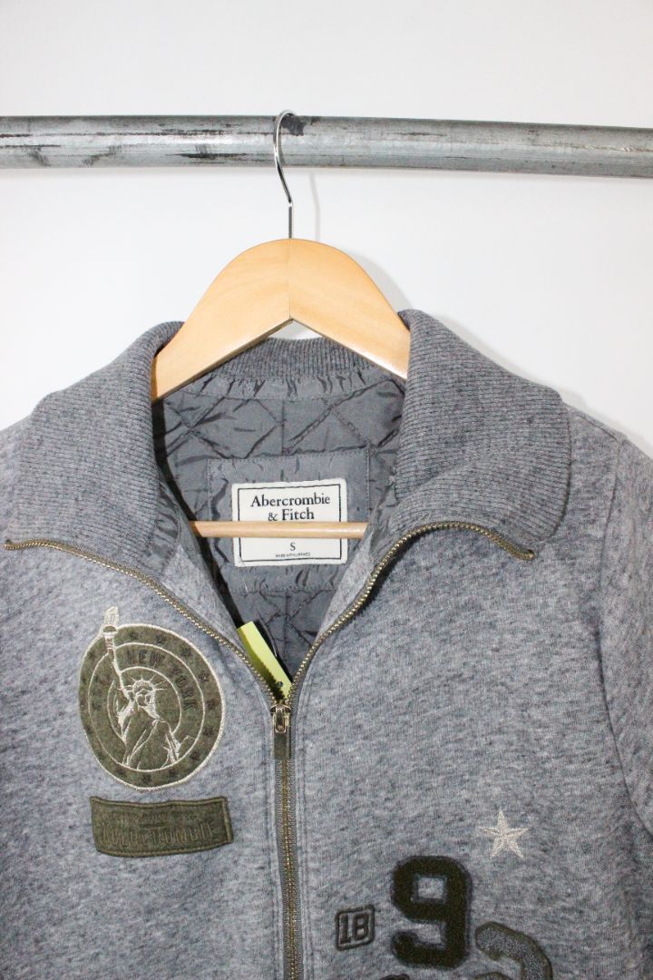 JUMPER, ABERCROMBIE AND FITCH, S