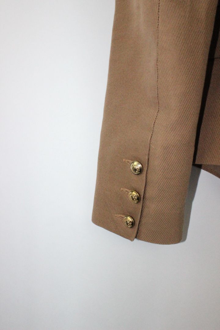 BLAZER, CAMILLA AND MARC, 8