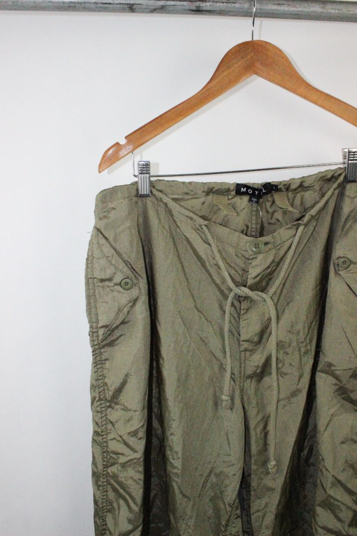 PANTS, MOTEL, L