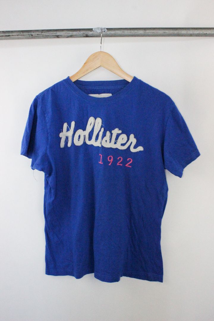 Y2K, SS TEE, HOLLISTER, M
