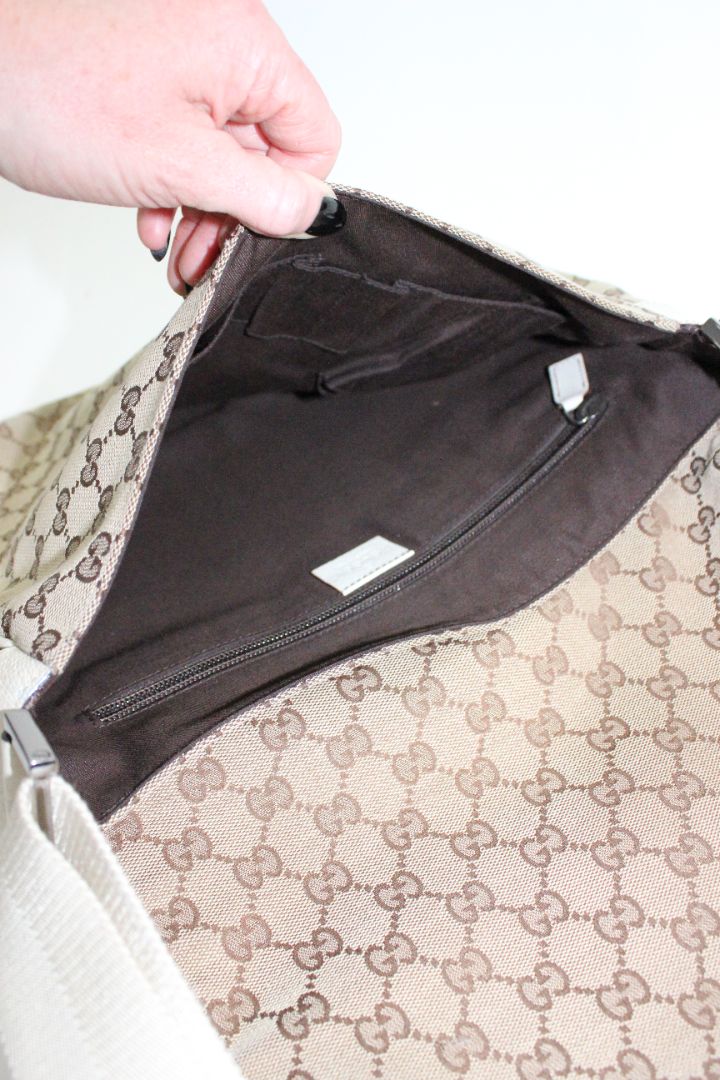 MESSENGER BAG, GUCCI