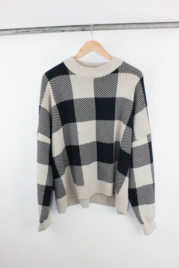 KNIT, KOWTOW, XXL