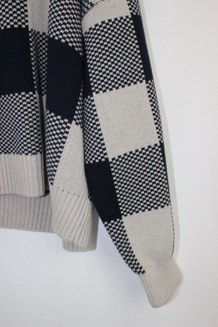 KNIT, KOWTOW, XXL