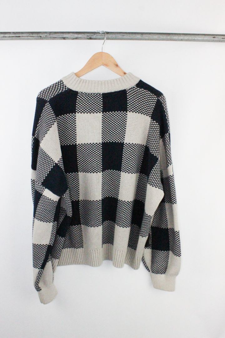 KNIT, KOWTOW, XXL