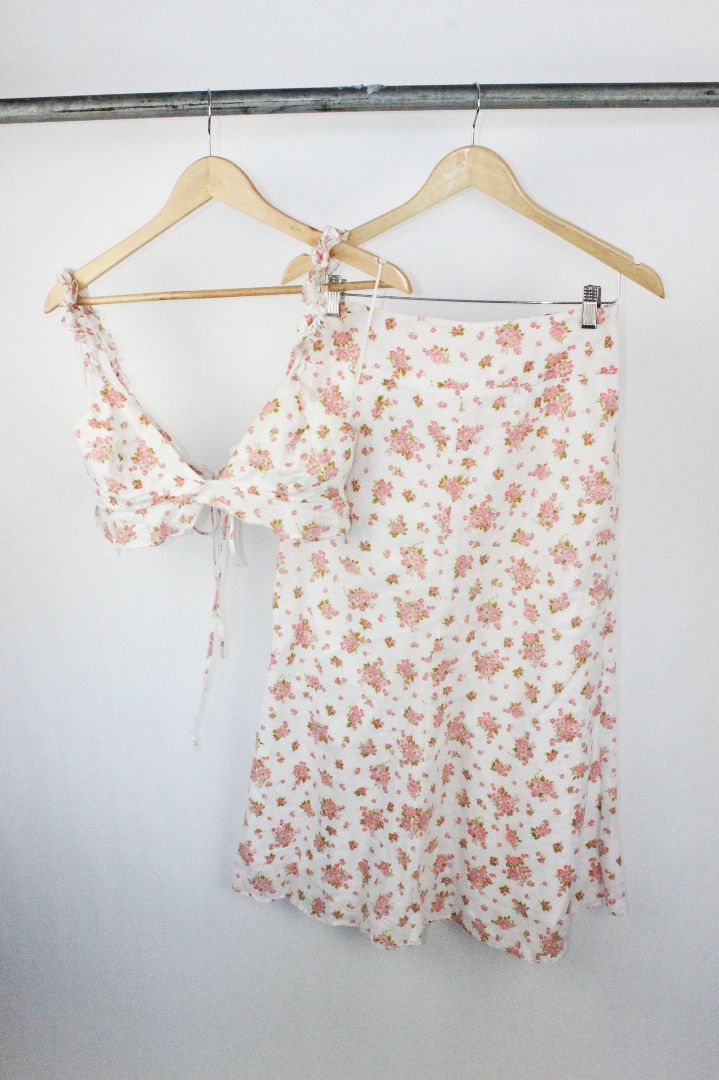 SET, HANSEN & GRETEL, M
