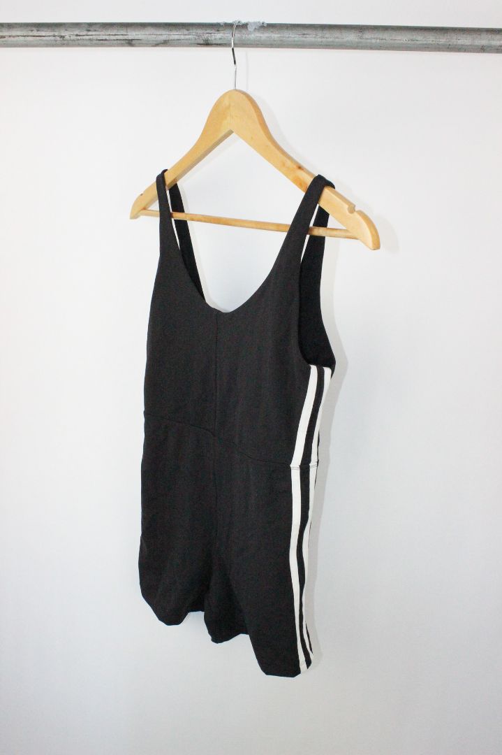 PLAYSUIT, PINKY & KAMAL, S