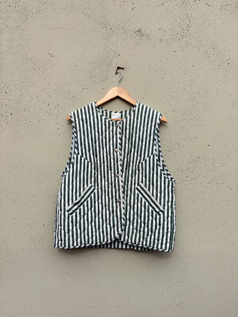 VEST, KOWTOW, M