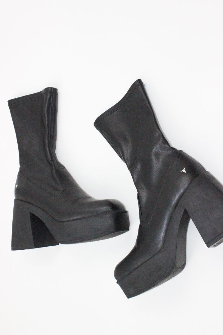 WINDSOR SMITH — Platform Boots, 8