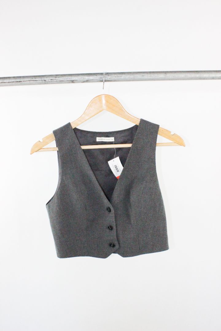 VEST, CHOSEN BY TUCHZY, M