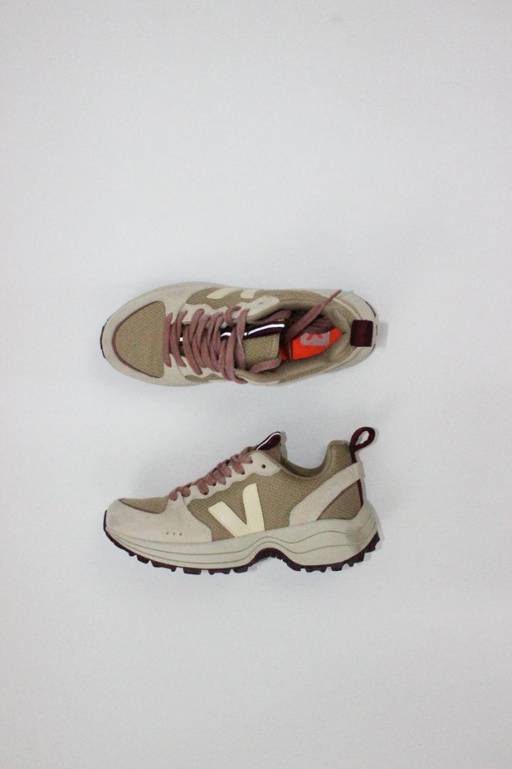 VEJA — Sneakers, 36