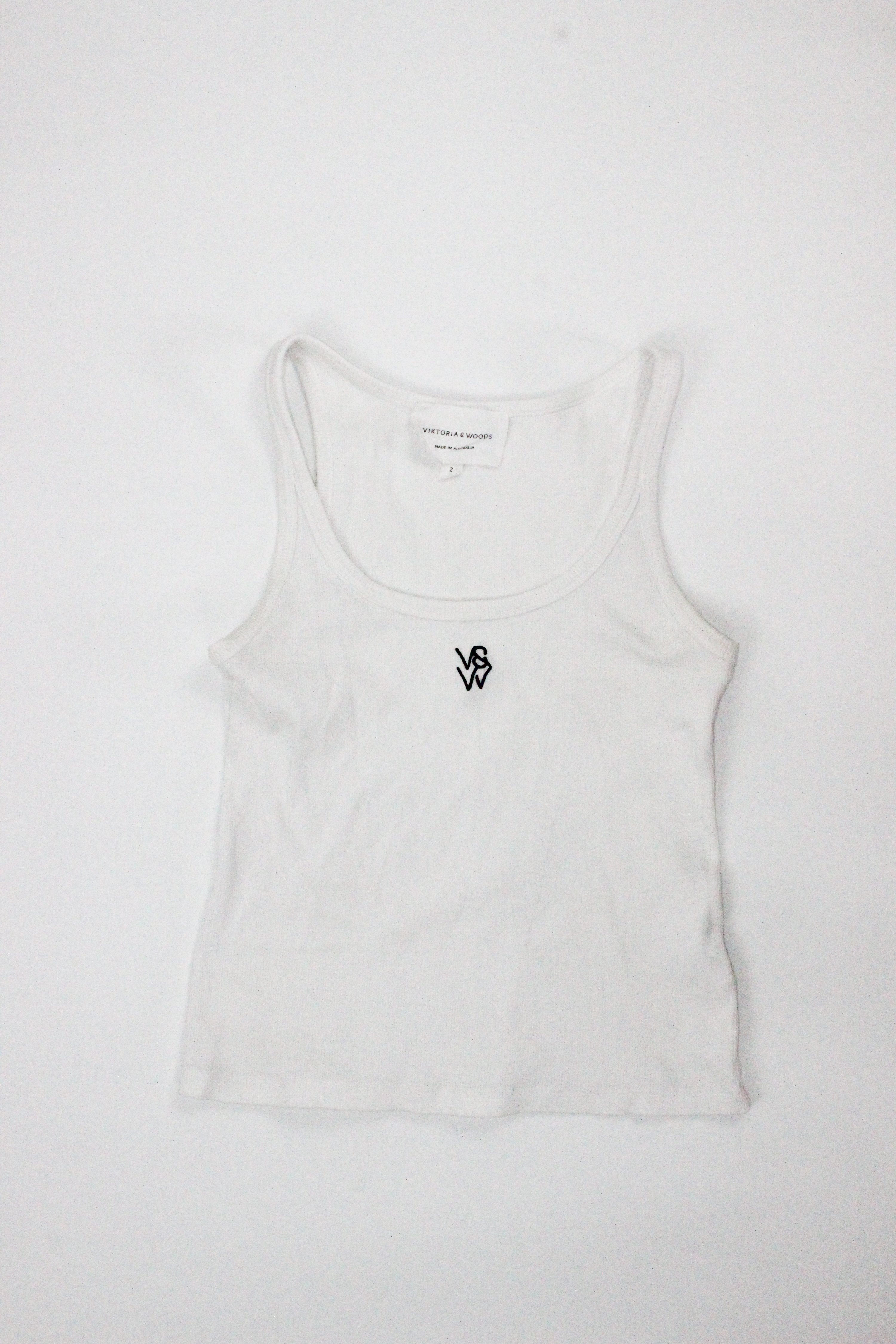 VIKTORIA & WOODS — Tank, 10