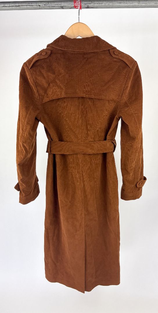 COAT, SYLVESTER, 6