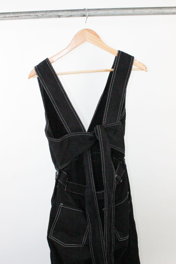 JUMPSUIT, KOWTOW, L