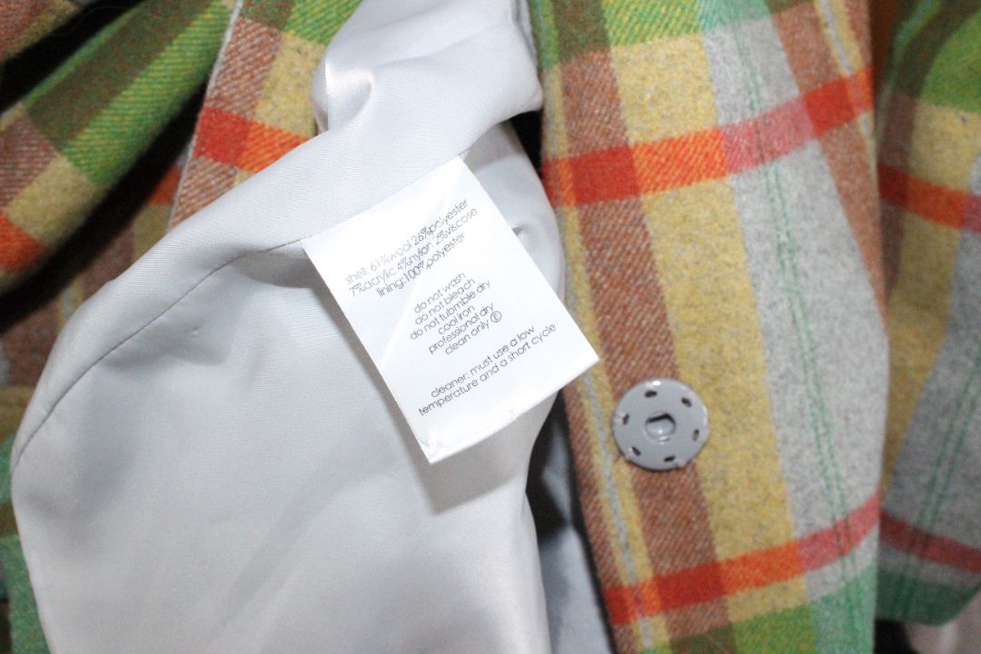 GORMAN — Coat, 14
