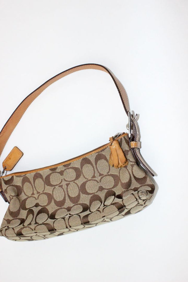 VINTAGE — 2005 Coach Baguette