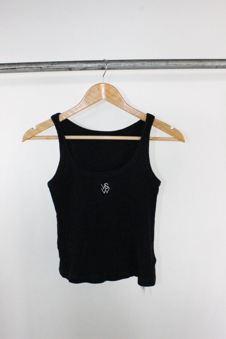 SINGLET, VIKTORIA & WOODS, 1
