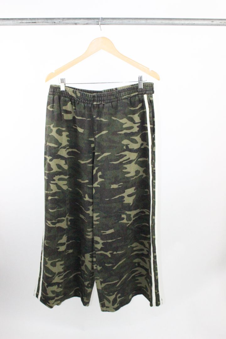 PANTS, ENA PELLY, 16