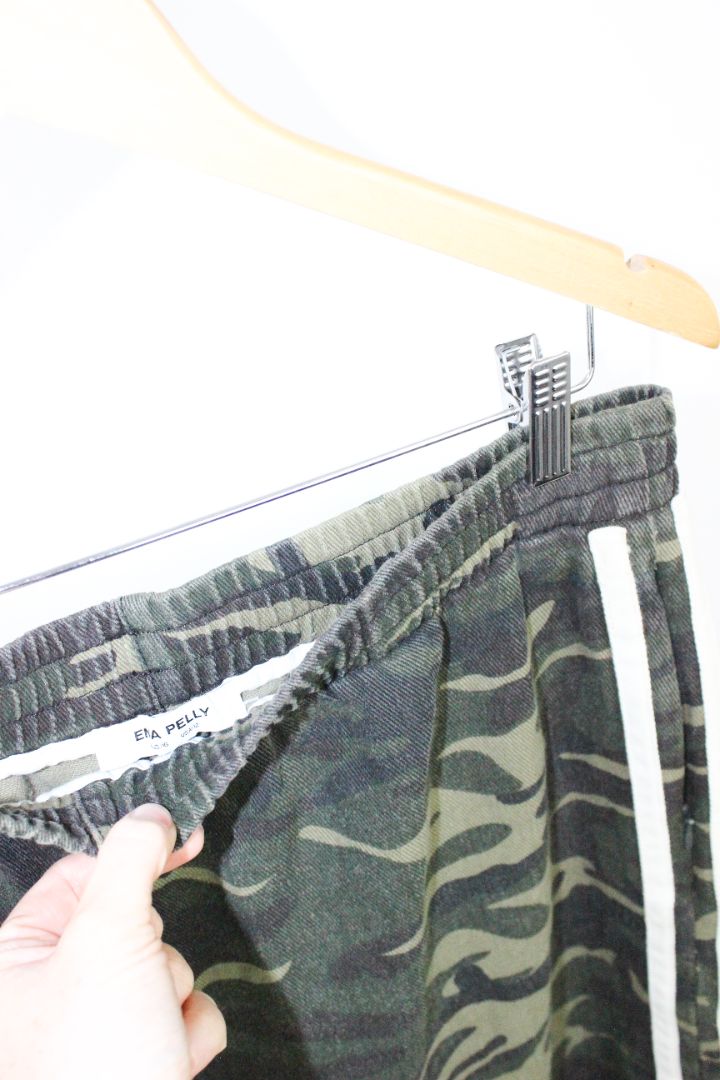 PANTS, ENA PELLY, 16