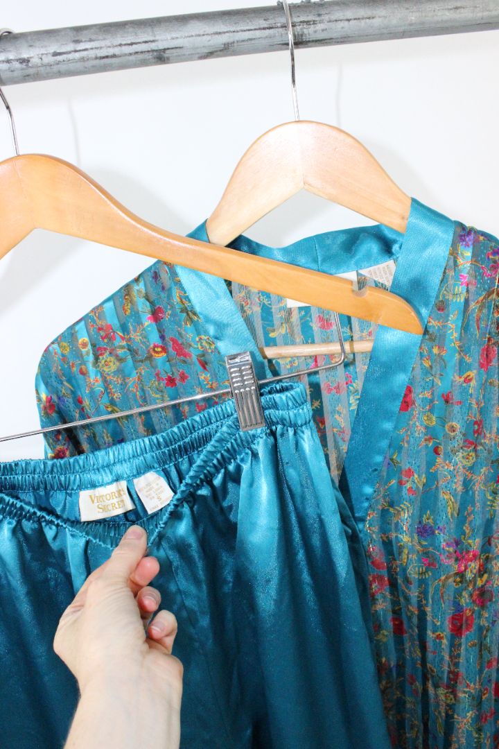 VINTAGE, VICTORIA'S SECRET, S