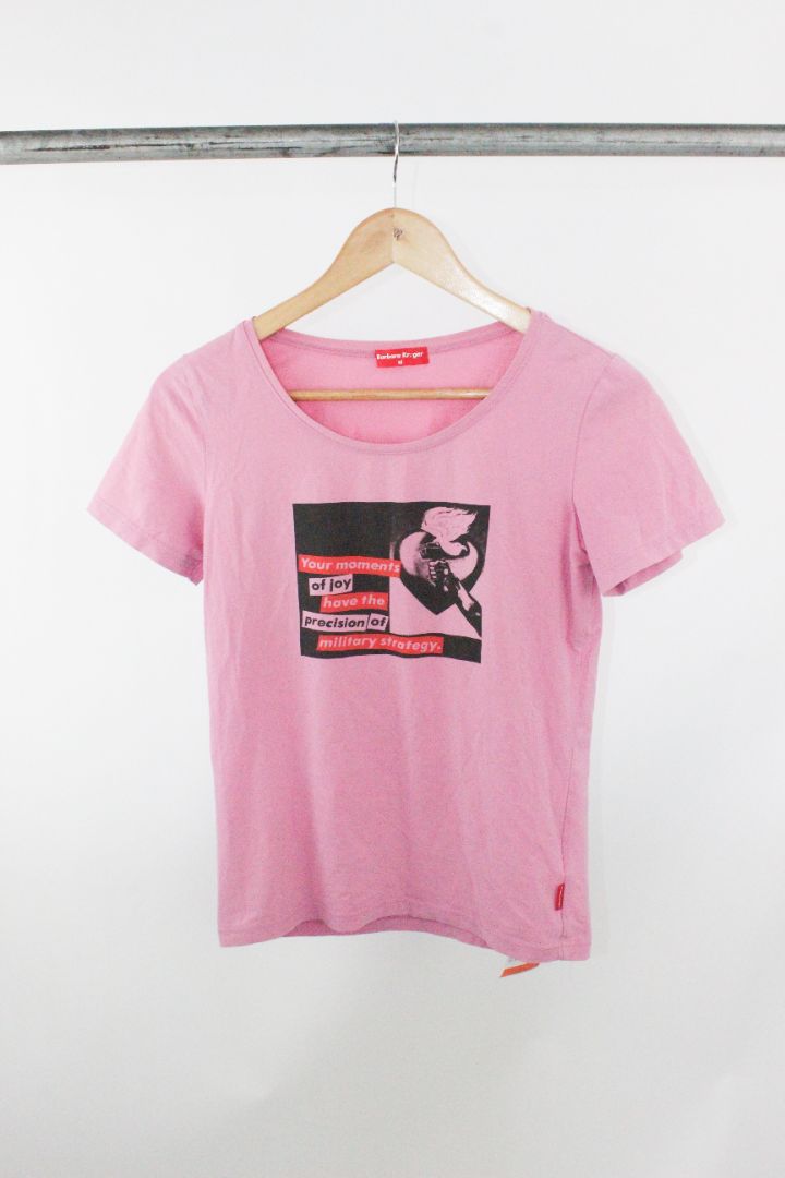 Y2K, SS TEE, BARBARA KRUGER, M