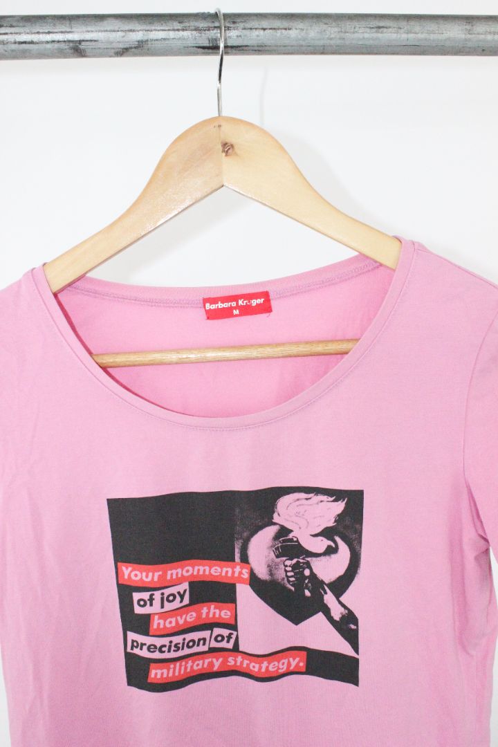 Y2K, SS TEE, BARBARA KRUGER, M
