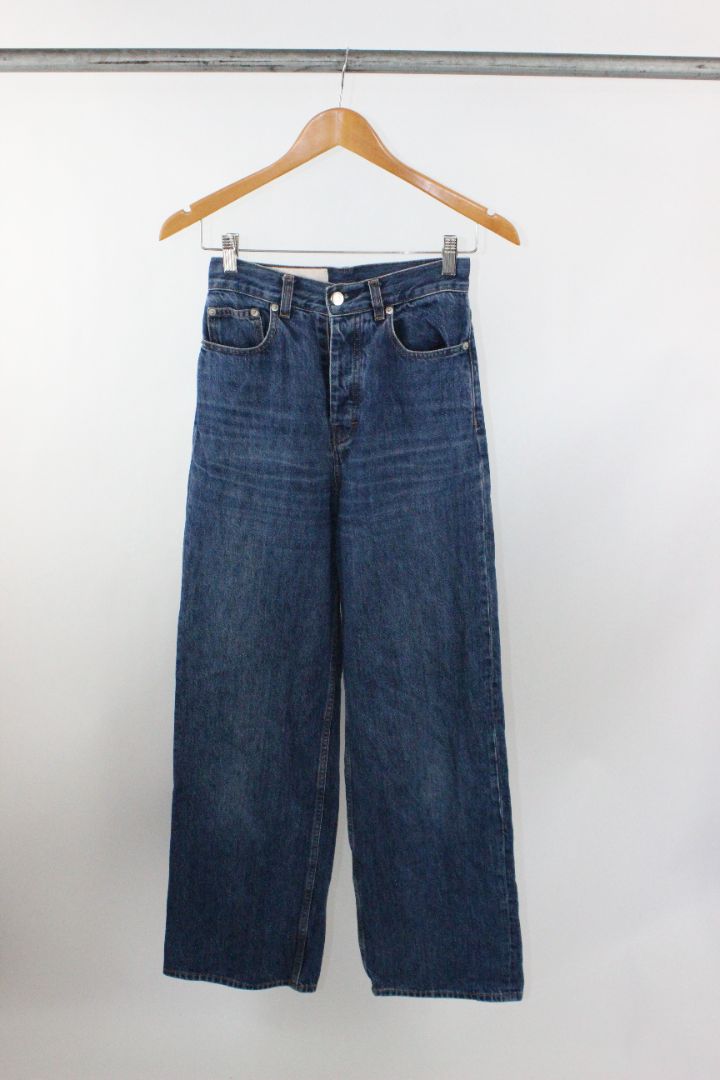 JEANS, ANNA RODEWIJK, 25