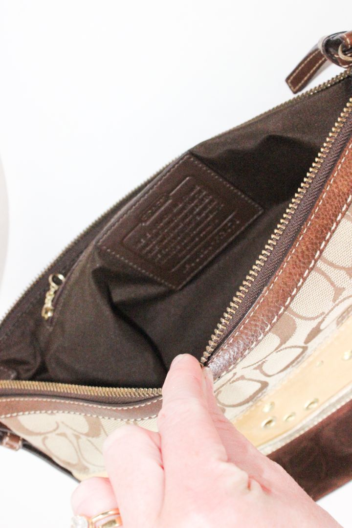 2008 COACH SIGNATURE TRIPLE CROSSBODY