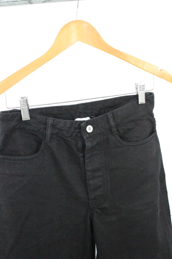 JEANS, KOWTOW, M