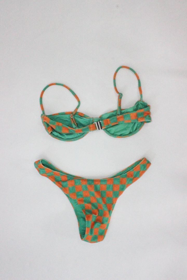 BIKINI, WITH JEAN, M