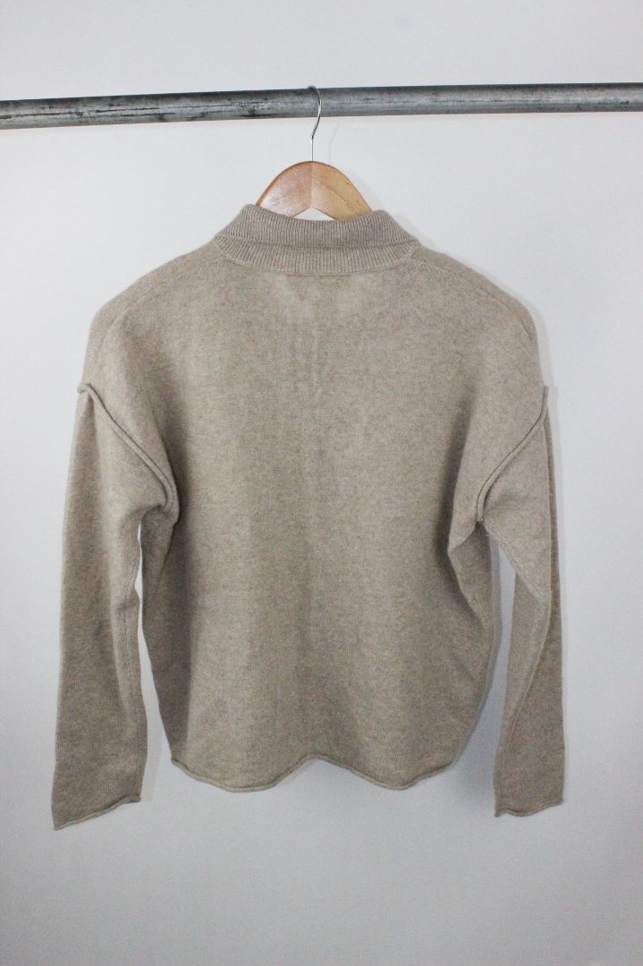 KNIT, THE TERRITORY AHEAD, M