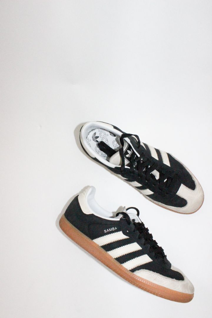 SHOES, ADIDAS, BLACK/CREAM, 40, AS IS