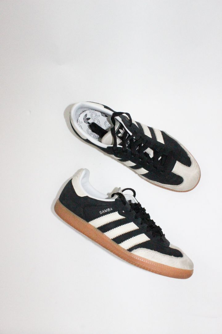 SHOES, ADIDAS, BLACK/CREAM, 40, AS IS