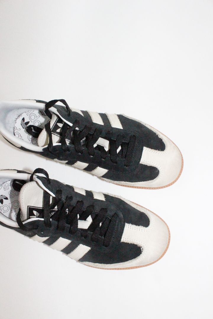 SHOES, ADIDAS, BLACK/CREAM, 40, AS IS