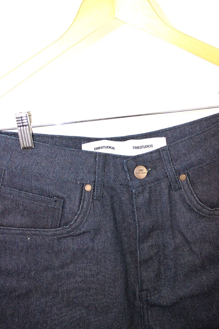 SHORTS, EME STUDIOS, 34