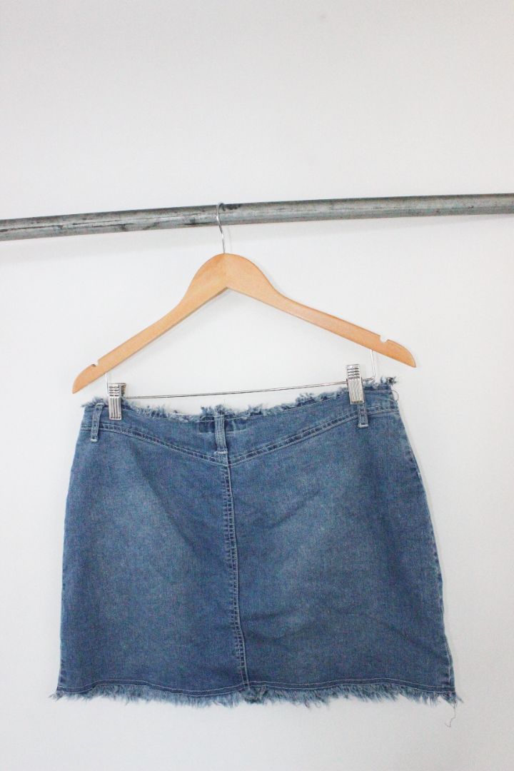 Y2K, MINI SKIRT, GLASSONS, 12