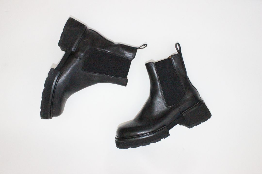 SHOES, ALIAS MAE, 39