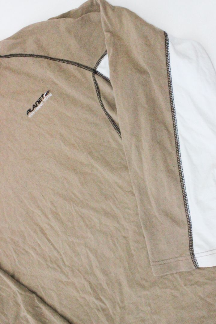 Y2K, LS TEE, PLANET 8, XL