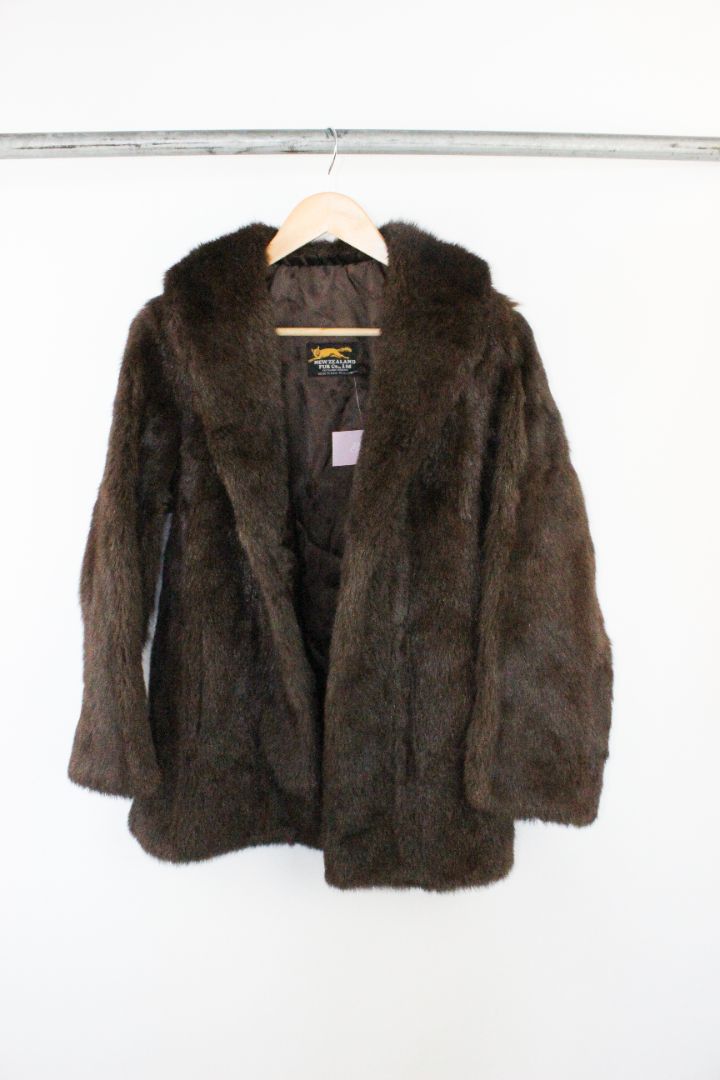 VINTAGE, COAT, NEW ZEALAND FUR CO, 10