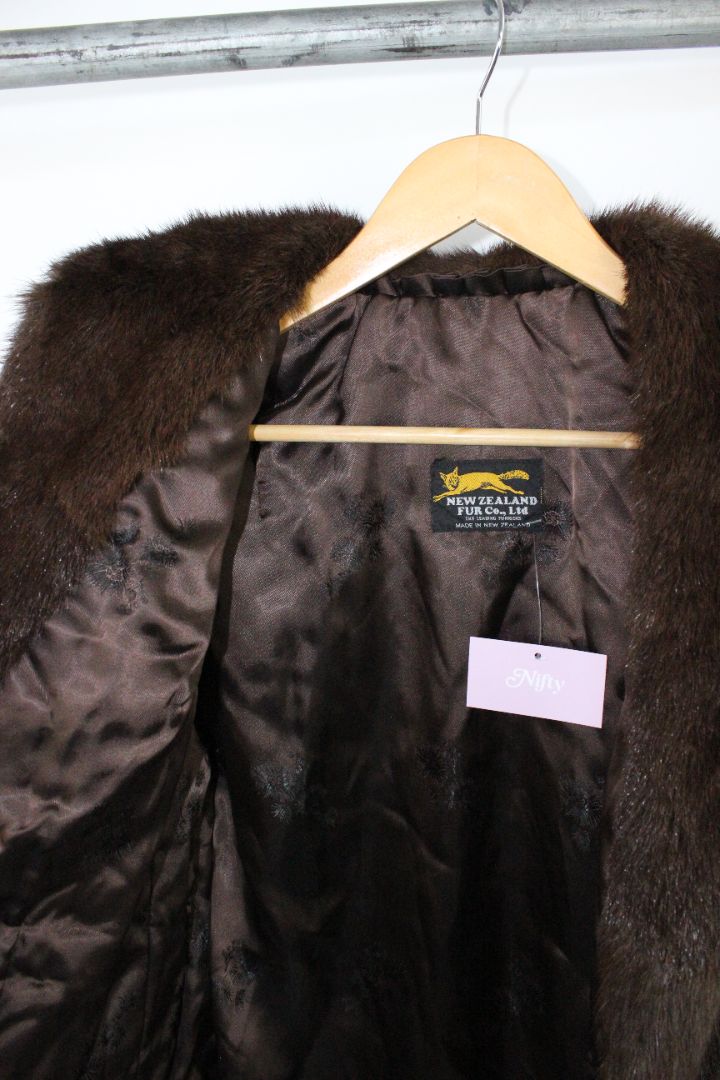 VINTAGE, COAT, NEW ZEALAND FUR CO, 10