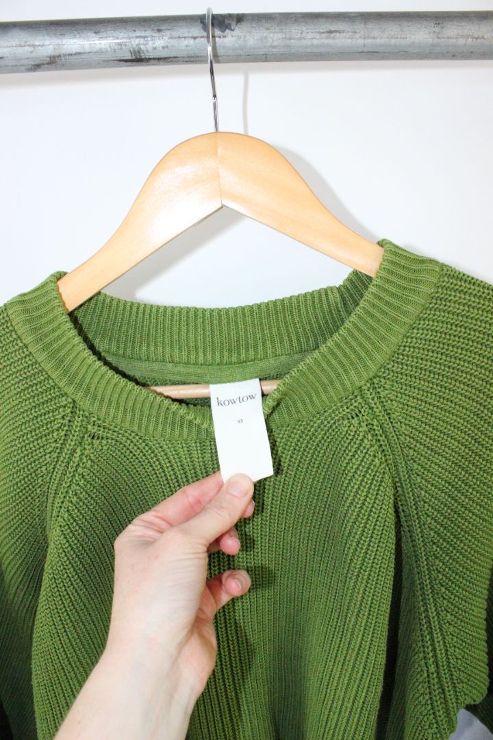 KNIT, KOWTOW, XS