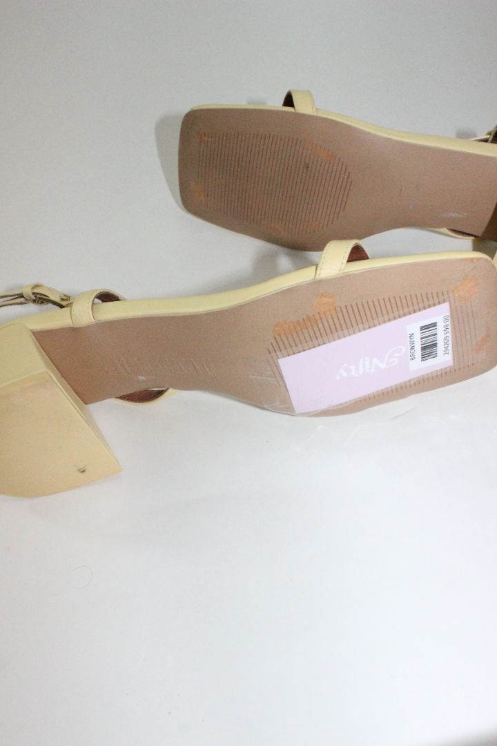 SHOES, BRONWYN, 39